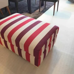 Hocker Inspiration Sahco-Stoff Rot Weiß