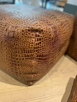 Hockerkissen Ming Leder Aligator Mocca Braun Mit Plaids