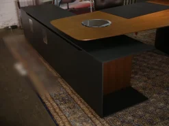 Keypiece Communication Desk Nussbaum Höhenverstellbar Mit Leder Ein- Und Auflagen