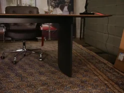 Keypiece Communication Desk Nussbaum Höhenverstellbar Mit Leder Ein- Und Auflagen