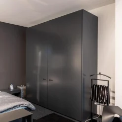 Kleiderschrank Collect Planfront M21 Anthrazit