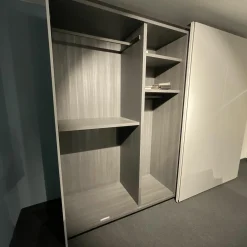 Kleiderschrank Grip Lack Matt Lichtgrau Innen Eiche Melamin Anthrazit