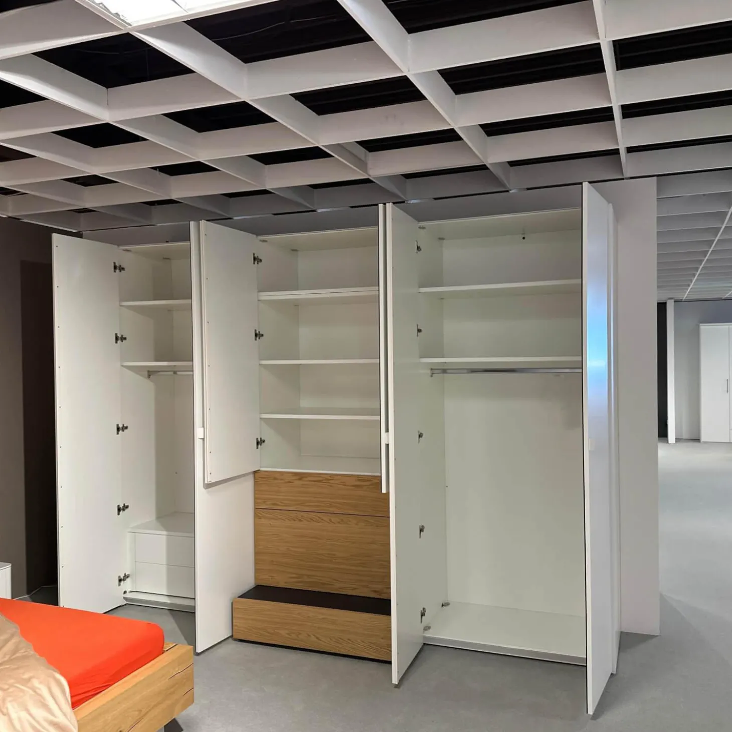 Kleiderschrank Multi Forma Lack Reinweiss Akzent Natureiche