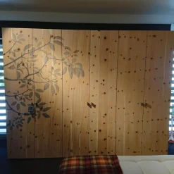 Kleiderschrank Zirbenholztüren Massiv Mit Blättermotiv Weißöl Innen Vollholz