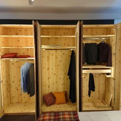 Kleiderschrank Zirbenholztüren Massiv Mit Blättermotiv Weißöl Innen Vollholz