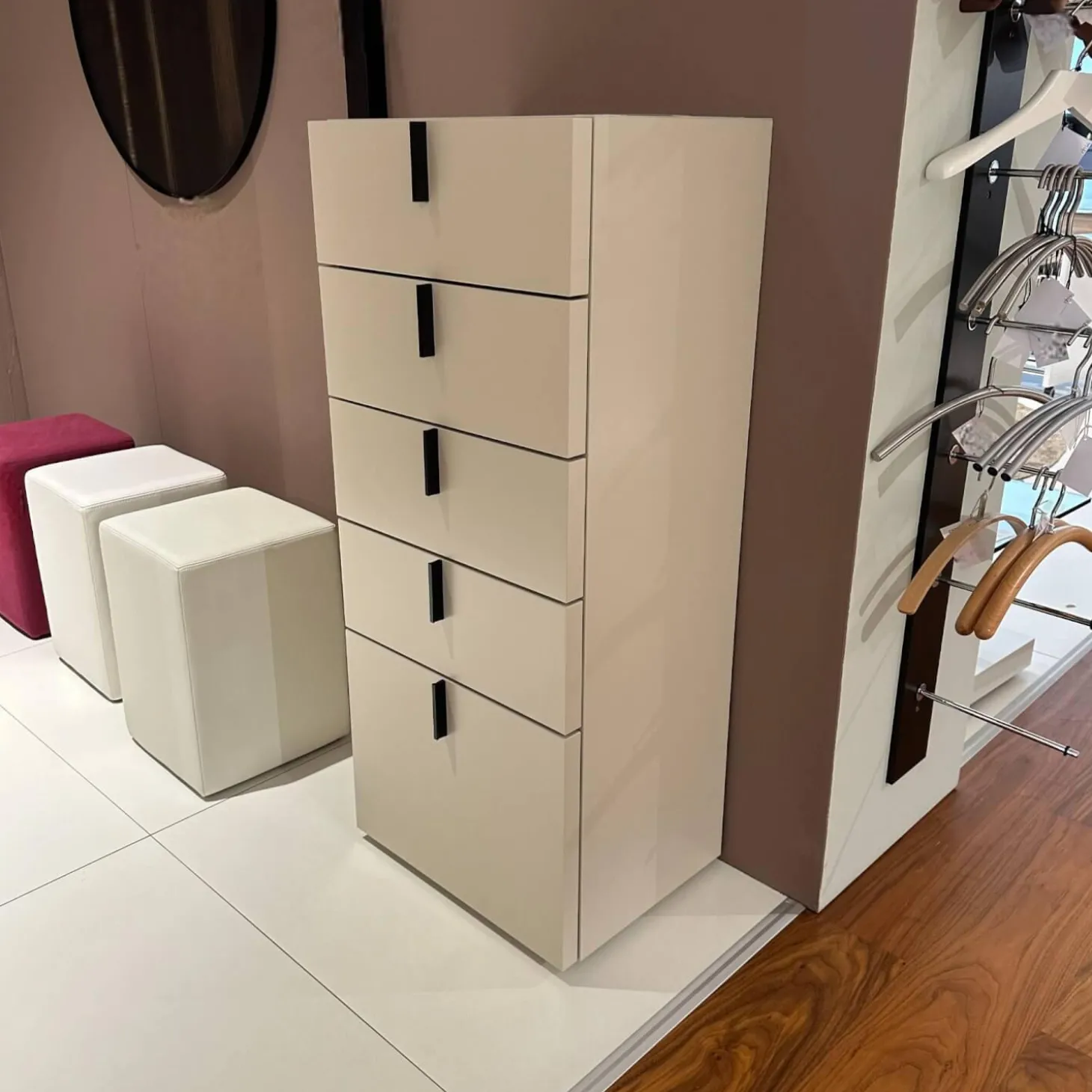 Kommode Mio Lack Elfenbein Beige Matt Zarge Lack Schwarz