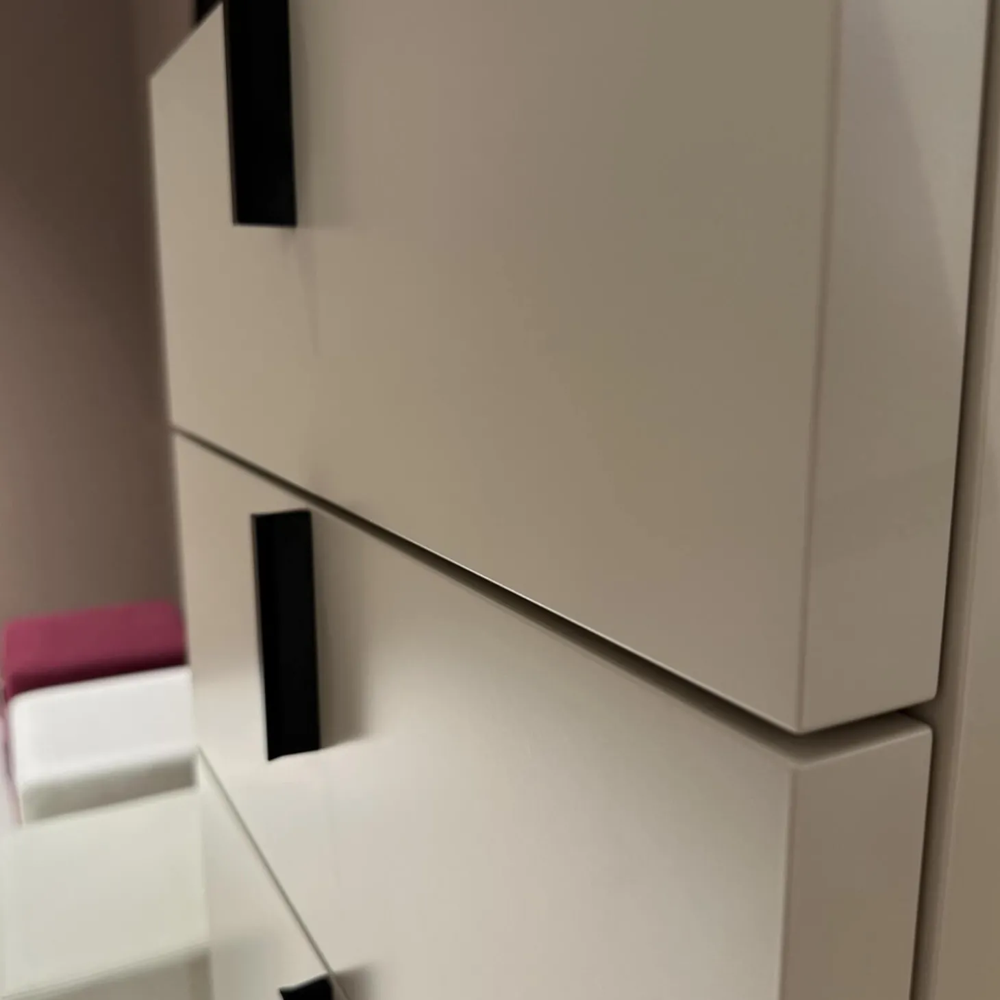 Kommode Mio Lack Elfenbein Beige Matt Zarge Lack Schwarz