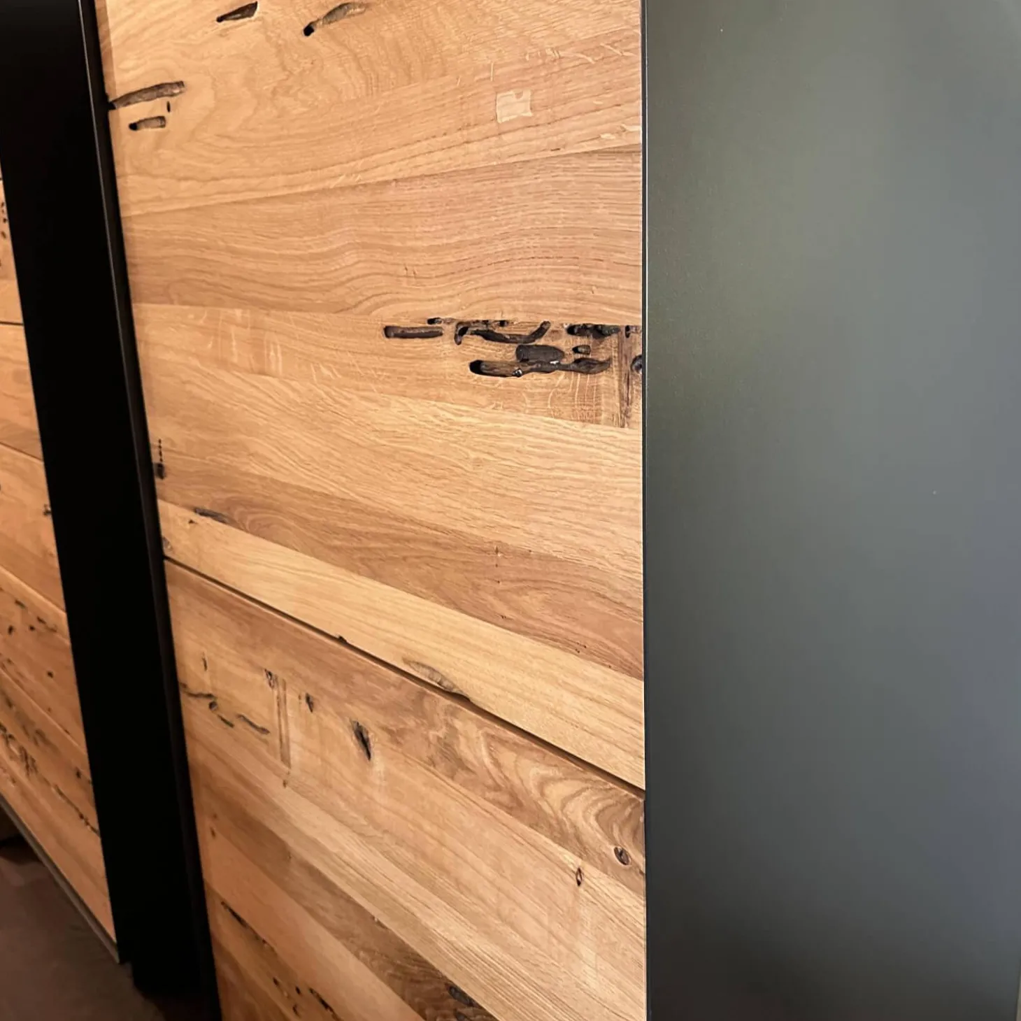 Kommode Rialto Front Briccola Pfahlholz Aus Venedig Korpus Eisen Lackiert Mit 2 Türen