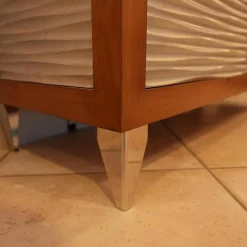 Kommode Zephir Kischbaumholz Massiv Türen Im Edlen Silberglanz Look Grifflos