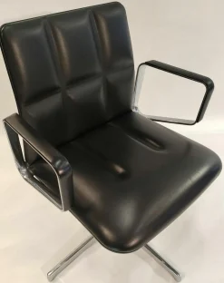 Konferenzstuhl Leadchair 2023 Leder Elen 65 1230 Black Gestell Aluminium Hochglanz Poliert