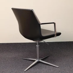 Konferenzstuhl W-Cube 3 Leder Schwarz Gestell Chrom