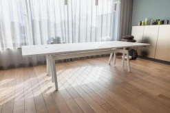 Konferenztisch Level HPL Beschichtet Weiß Fuß Lack Schneeweiß Elektrisch Verstellbar