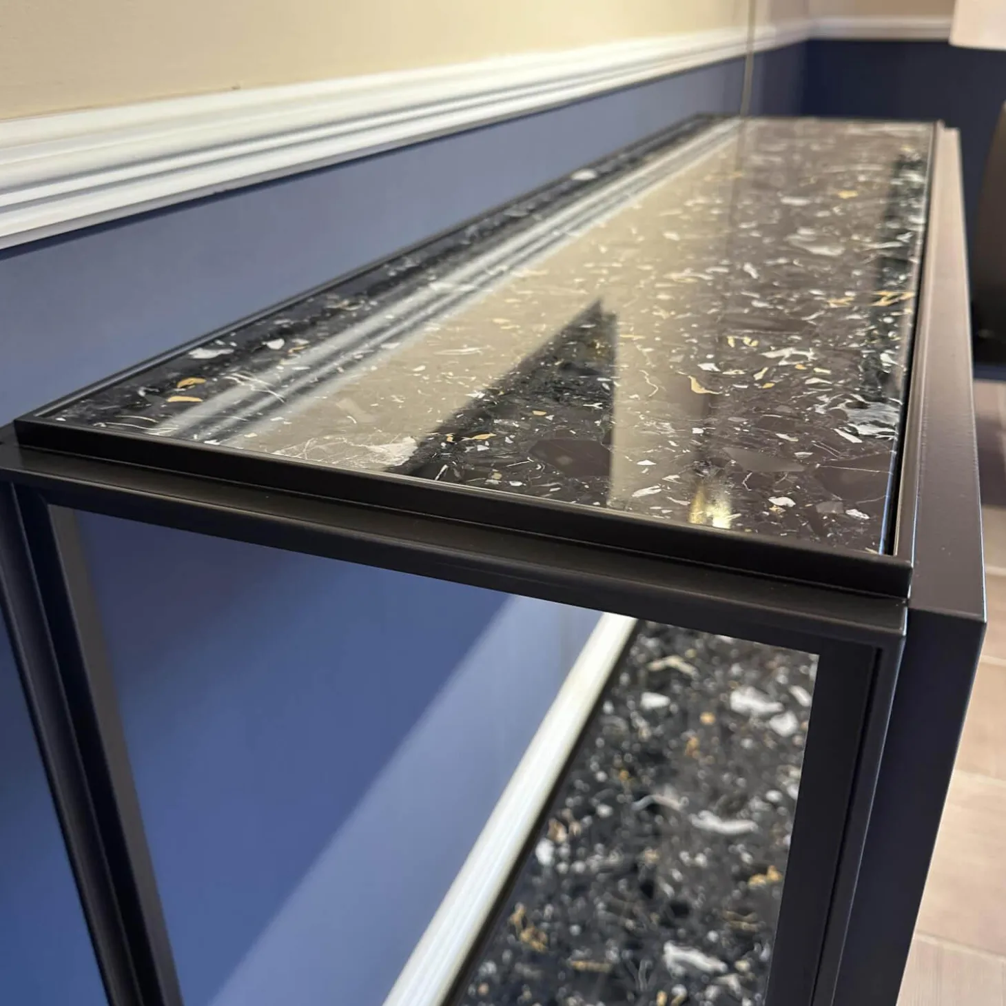 Konsole Hudson Platten Marmor Terrazzo Porto Schwarz Untergestell Bronze Matt