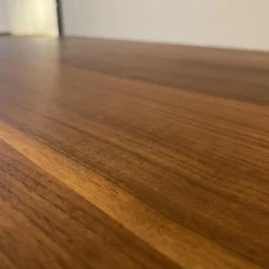 Ladenkommode Riletto Naturöl Nussbaum Lederseiten L1 Schwarz