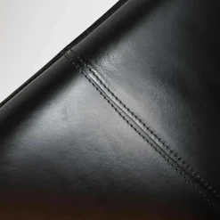 Lago Armlehnstuhl Leder Schwarz Beine Aluminium Poliert Mit Kunststoff-Rundgleitern