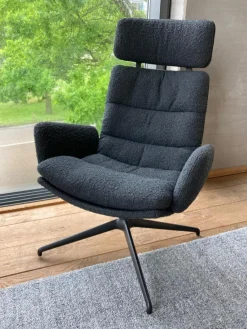 Lounge Sessel Arva Stoff Ascot Schwarz 2407 Sternfuß Struktur Schwarz Mit Wippmechanismus Inklusive Hocker