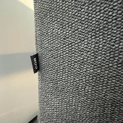 Lounge Sofa Mell Stoff 9131 Anthrazit Gestell M20 Schwarz Lackiert Inklusive Kissen Und Rolle