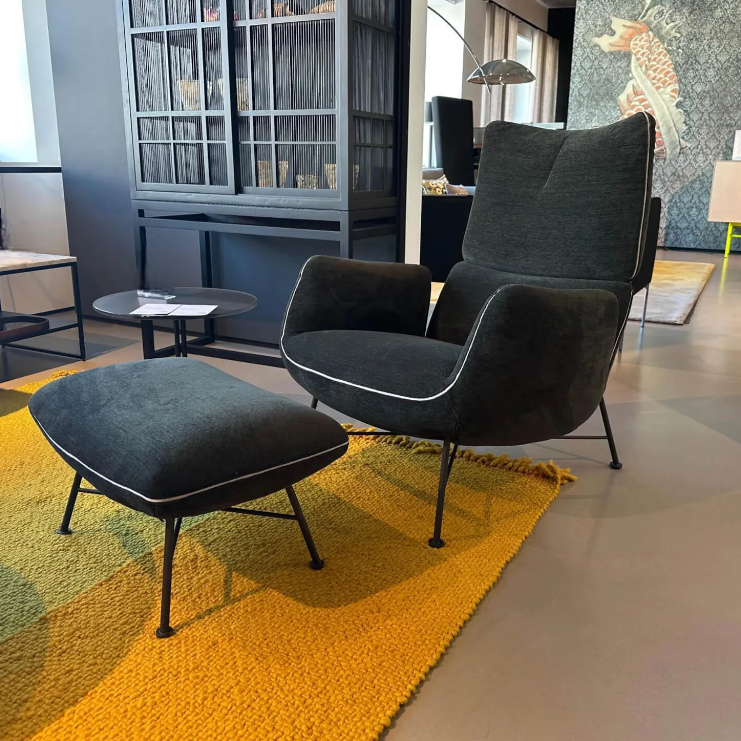 Loungesessel Jalis Niedrig Stoff 8144 Braun Grün Drahtgestell F01 Feinstruktur Schwarz Mit Hocker