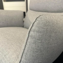 Loungesessel Jalis Stoff 8300 Lichtgrau Grau 4 Fuß Drahtgestell Schwarz Pulverbeschichtet Inklusive Hocker