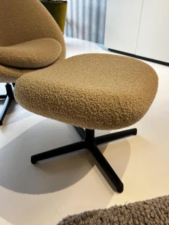 Loungesessel Pace Stoff Textil Light Brown Scent Beige Gestell Aluminium Retour Swivel Schwarz Inklusive Hocker