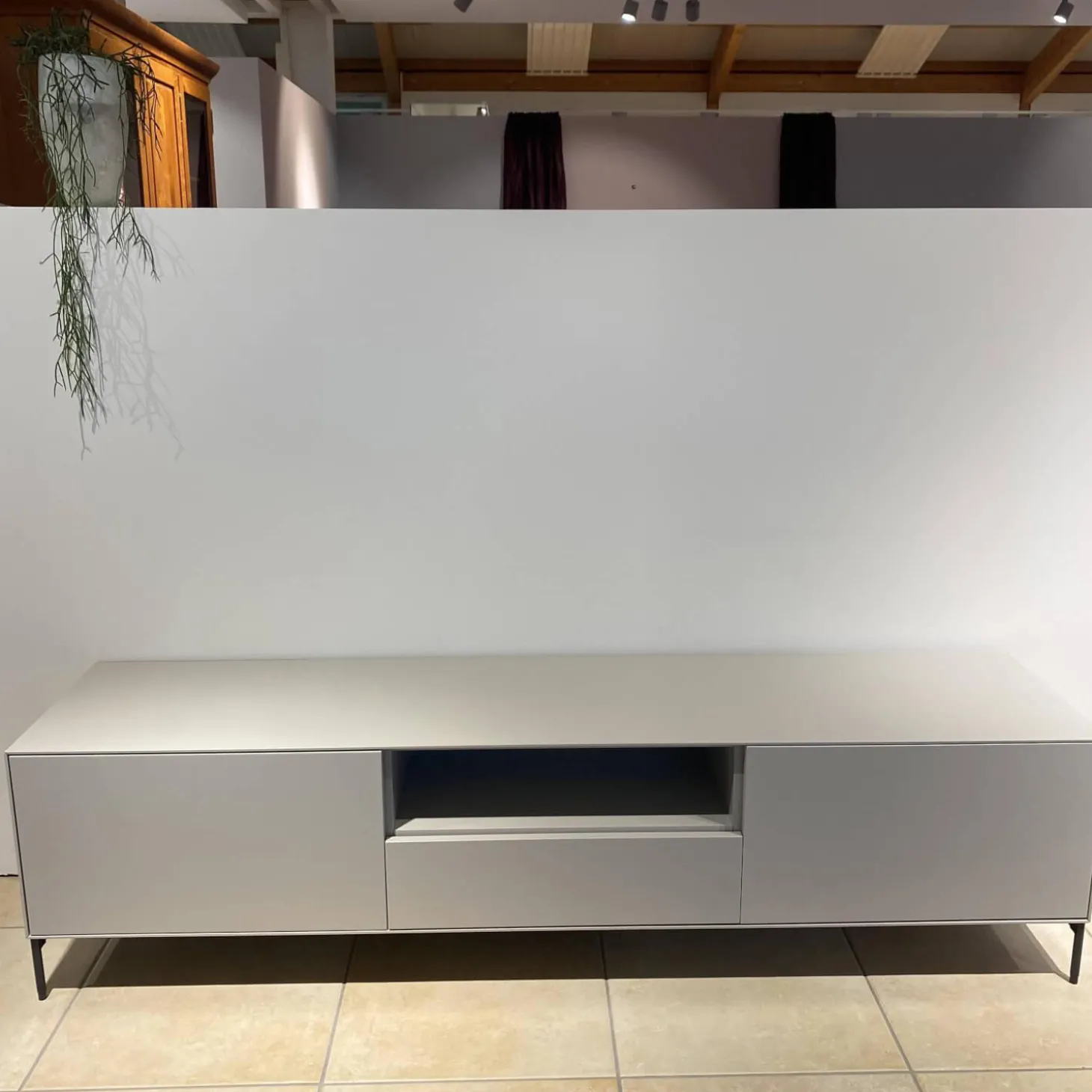 Lowboard Lauki Lack Graphit Hellgrau Beine Metall Schwarz