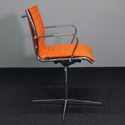 Mehrzweckstuhl Season Slim Naturleder Orange Kreuzfuß Chrom