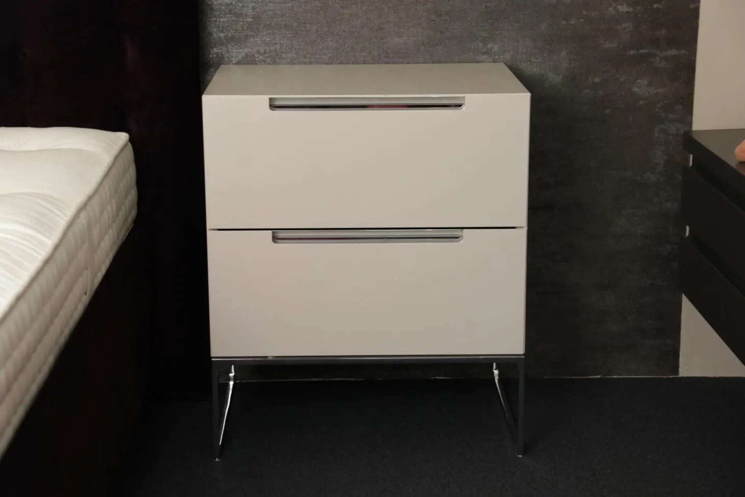 Nachttisch Mell Mattlack M17 Sand Beige Weiß Gestell Chrom Mit 2 Schubladen