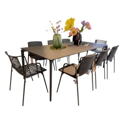 Outdoor Essgruppe Tisch Allsize Platte Feinsteinzeug Rauchgrau Grau Gestell Aluminium Lackiert Und Zebra Armlehnstuhl Grau