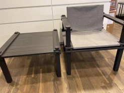 Outdoor Sessel Farmer Stoff Mittelgrau Gestell Und Füße Massivholz Schwarz Geölt Mit Hocker