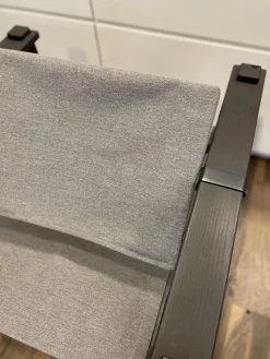 Outdoor Sessel Farmer Stoff Mittelgrau Gestell Und Füße Massivholz Schwarz Geölt Mit Hocker