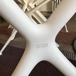 Outdoorgruppe Tisch Traverse Platte Teakholz 4 Stühle Exes Bezug Stoff Creme Gestell Aluminium Weiß