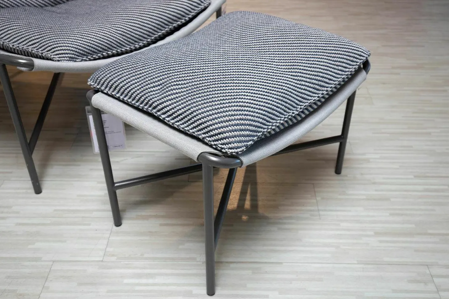 Outdoor-Sessel Jackout Stoff 20 462 Graublau Gestell Metall Anthrazit Pulverbeschichtet Inklusive Hocker