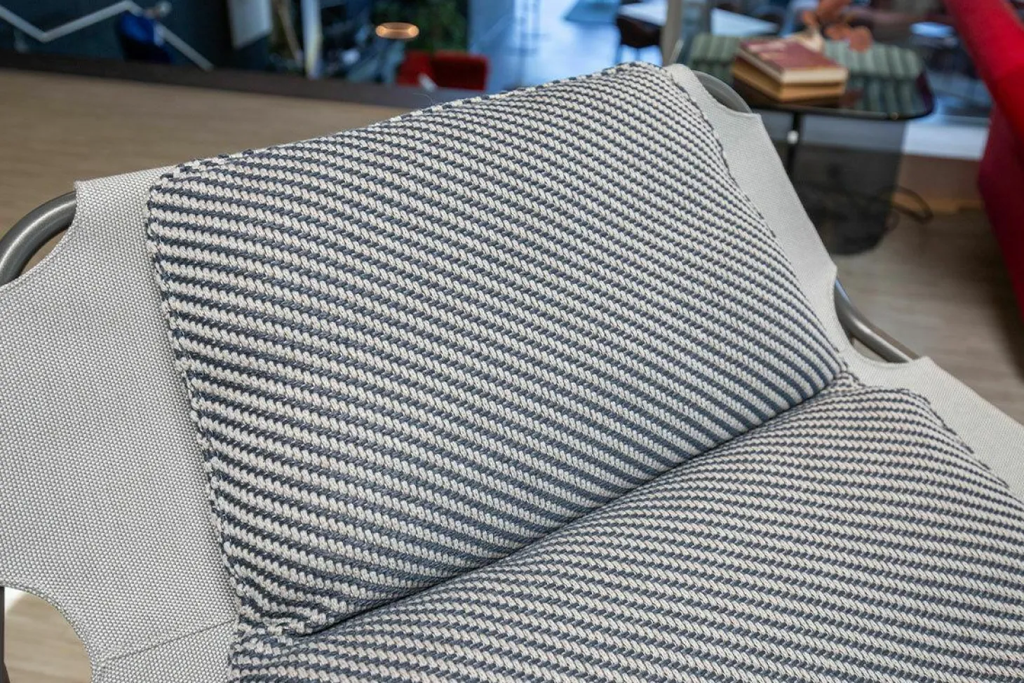 Outdoor-Sessel Jackout Stoff 20 462 Graublau Gestell Metall Anthrazit Pulverbeschichtet Inklusive Hocker