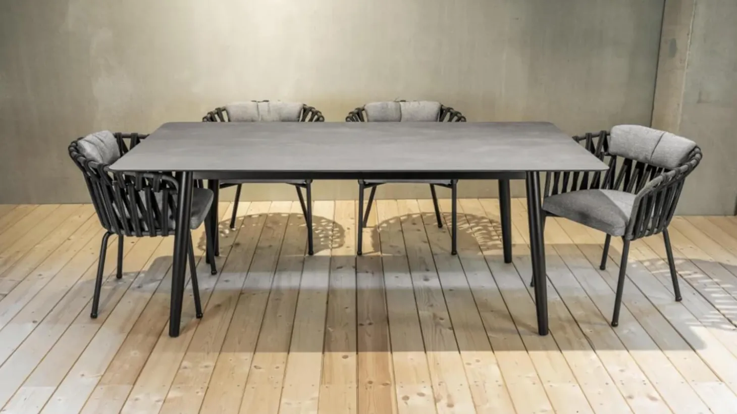 Outdoortischgruppe Ellisse HPL Ardesia Schwarz Gestell Schwarz Mit 4 Stühlen Emmacross