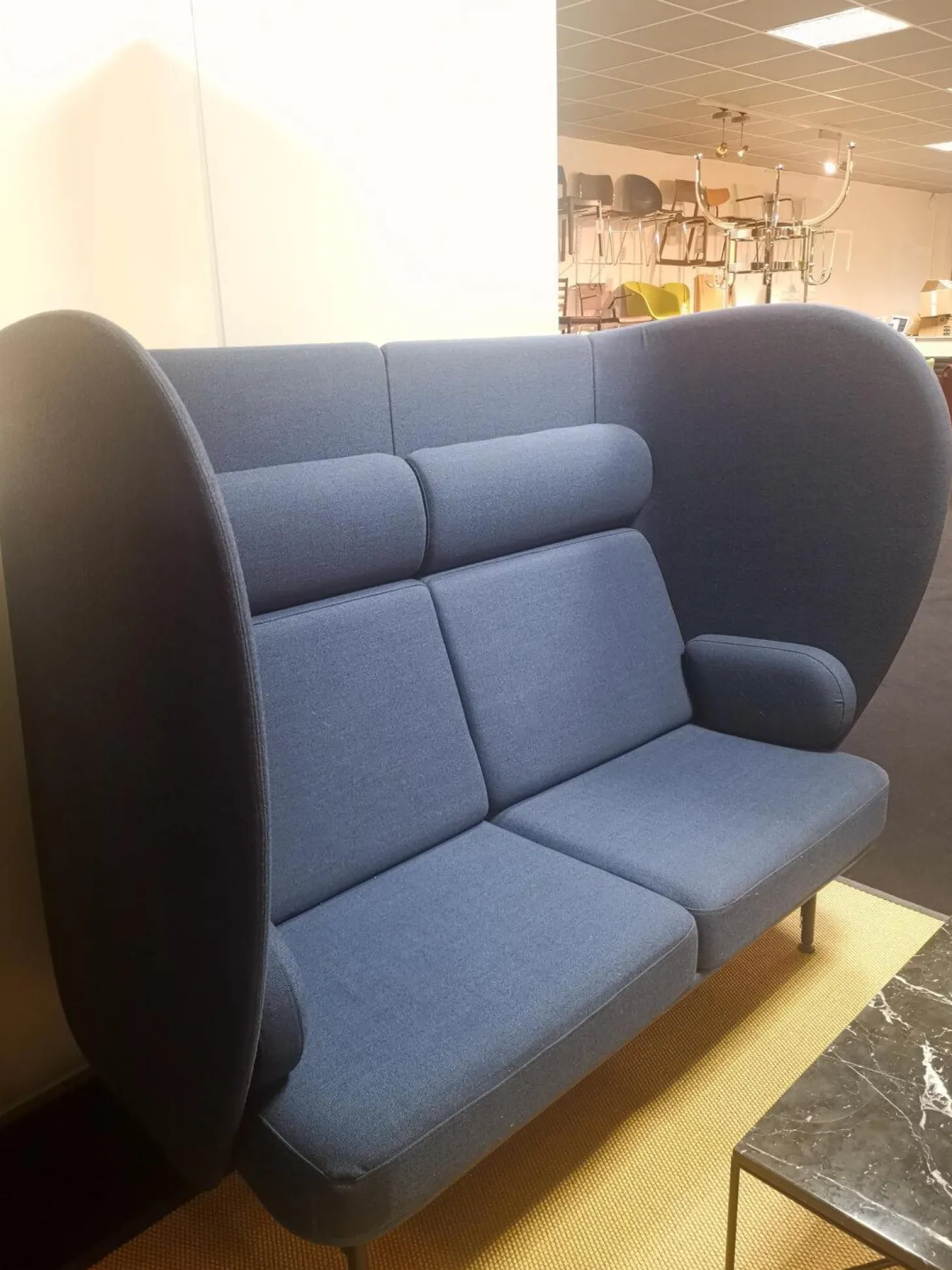 Plenum Zweisitzer Sofa Stoff Capture 6001 Blau Gestell Anthrazit