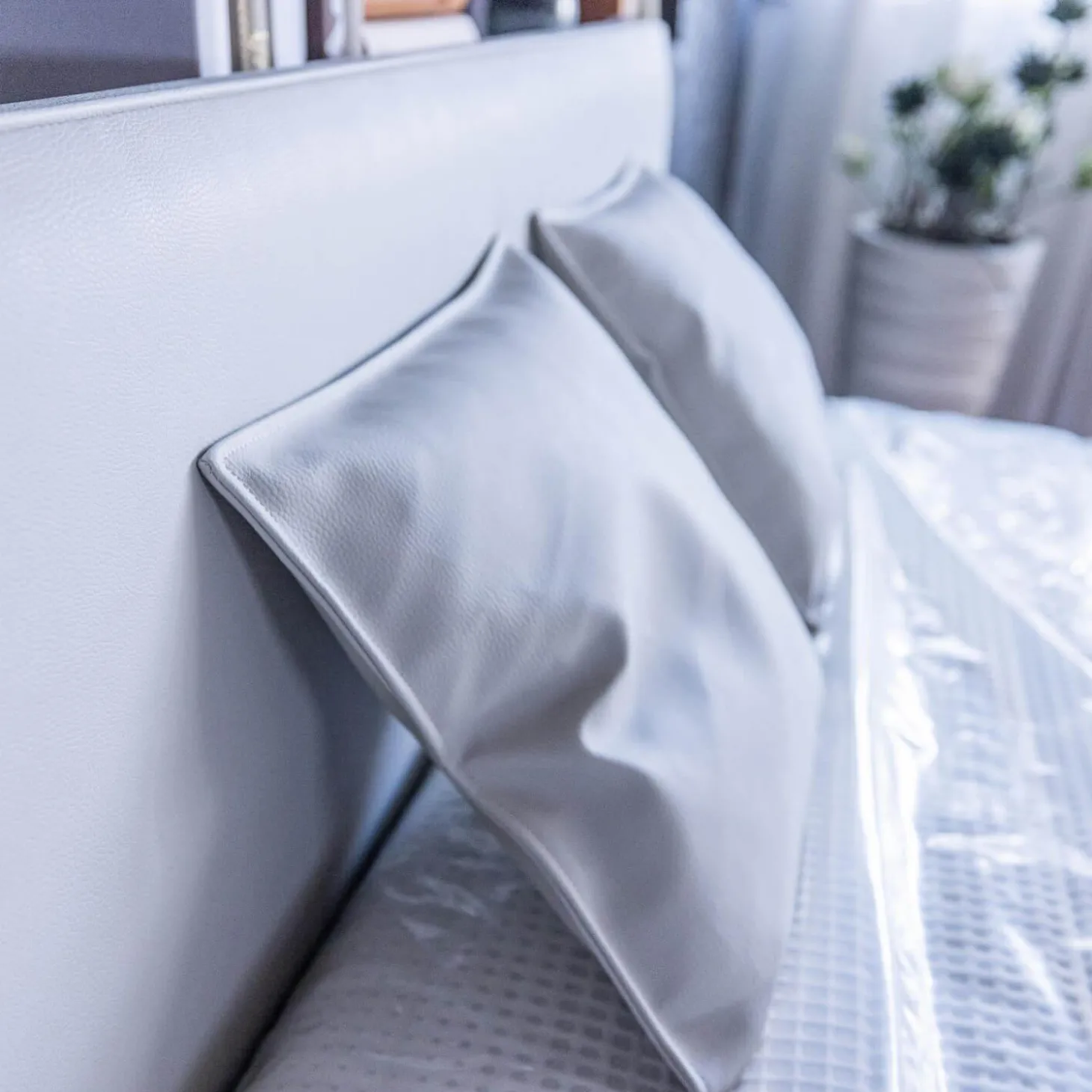 Polsterbett Composium Bezug Lederoptik Sand Grau Mit Matratze Und Kissen