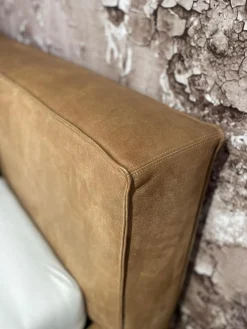 Polsterbett Elisa In Boxspringoptik Wasserbüffelleder Coffee Braun ohne Lattenrost ohne Matratze