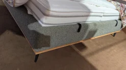 Polsterbett Merida Stoff Trust Lind 740003 Gruün Kopfteil 1857 Metallfuß W010 Schwarz Mit Matratzen