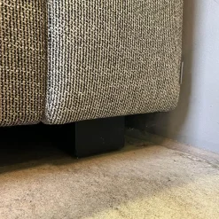 Polsterbett Yuuto 810 200 Stoff Tio 0301 Grau Braun Sockel Schwarz ohne Matratze ohne Lattenrost