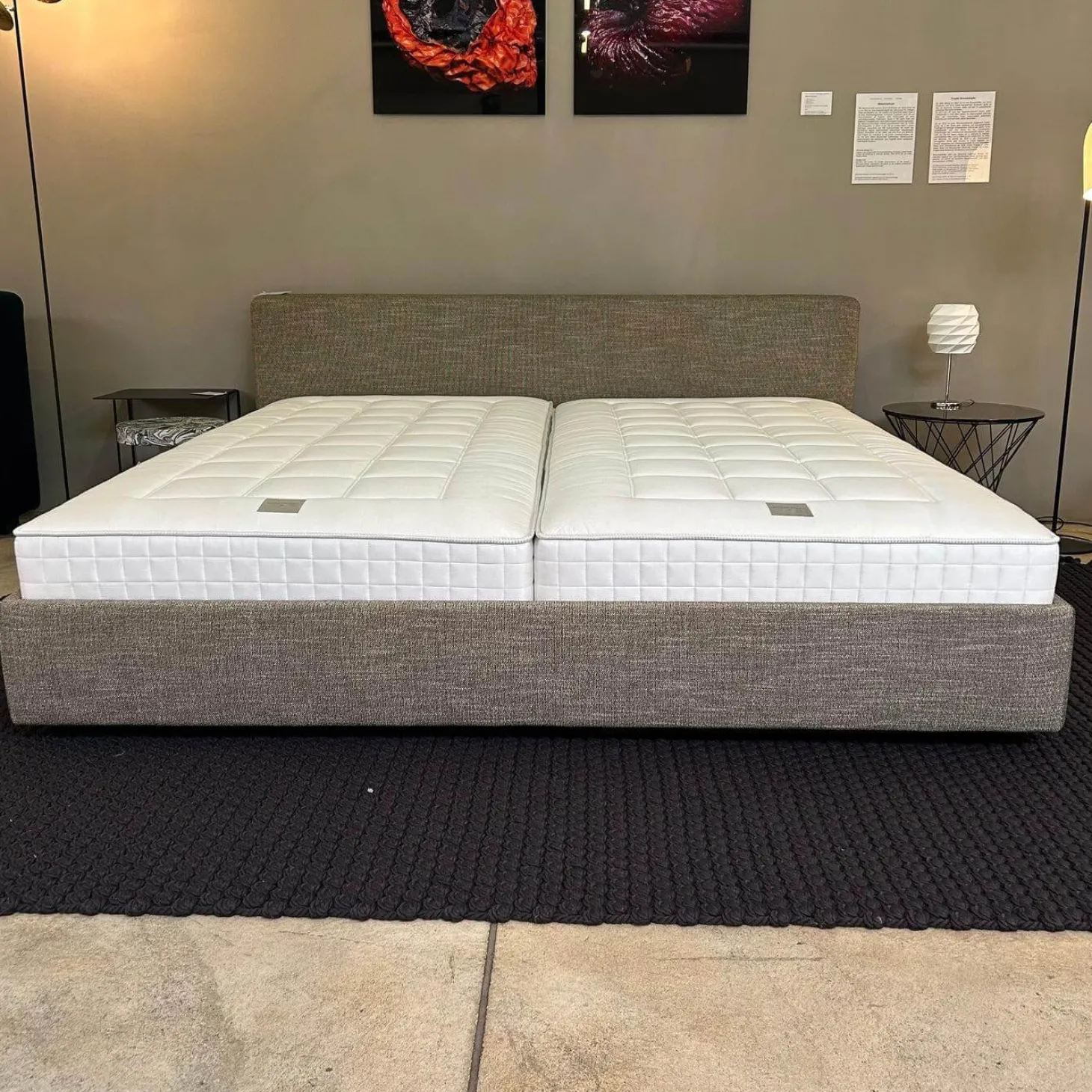 Polsterbett Yuuto 810 200 Stoff Tio 0301 Grau Braun Sockel Schwarz ohne Matratze ohne Lattenrost