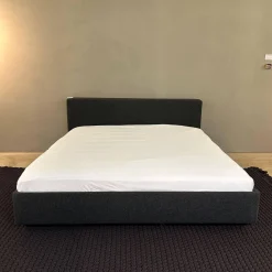 Polsterbett Yuuto Bed 810 180 Stoff Divina Melange 180 Dunkelgrau Gestell Buche Schwarz Lackiert ohne Lattenrost ohne Matratze