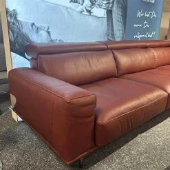 Polstergarnitur Amante Leder L150 87 Weinrot Rot Metallfuß Schwarzchrom Mit festem Hocker