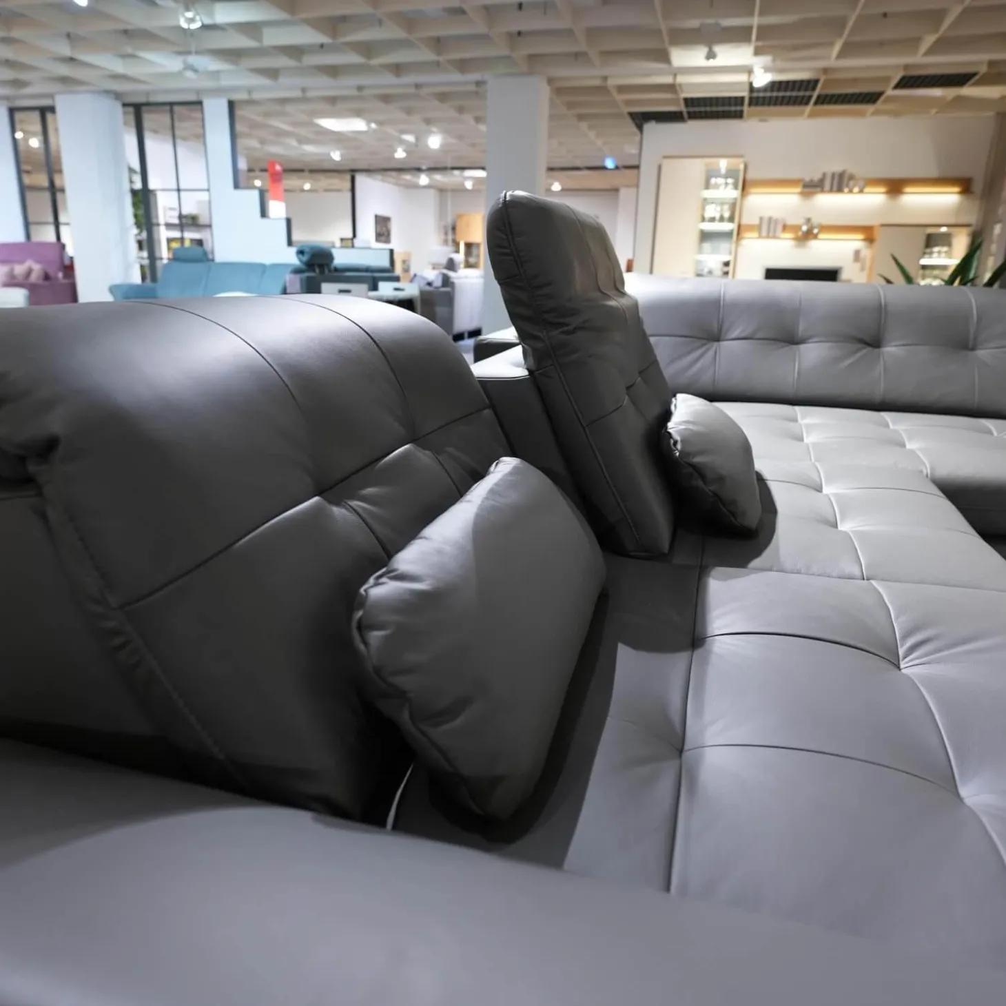 Polstergarnitur MM-PN1078 Bezug Leder Torro Grau Metallfuß Glänzend