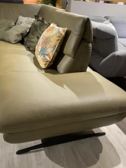 Polstergruppe Cesaro Casada Leder Olive Grün Gestell Edelstahl Füße Schwarz Edelstahl Lackiert Mit Elektrischen Verstellungen Der Kopfstützen Und Fußablage Inklusive 5 Kissen