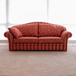 Polstergruppe Clara 334 Stoff Rot Beige Gold Füße Kirschbaum Lackiert