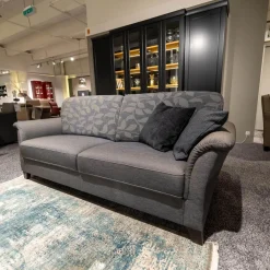 Polstergruppe Lux Medico 840 Bezug Korpus Stoff 165 30 Grau Rückenkissen 164 30 Grau Holzfuß Buche Wengefarbig Inklusive Sofakissen