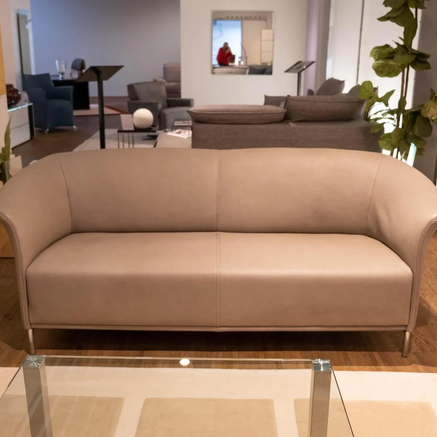 Polstergruppe Navarro Anilin-Dickleder Füße Metallbügel Nickel Satiniert