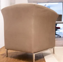 Polstergruppe Navarro Anilin-Dickleder Füße Metallbügel Nickel Satiniert