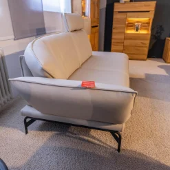 Polstergruppe Nova 1378 Bezug Leder 24 Longru Nebel Beige Grau Füße Anthrazit Pulverbeschichtet