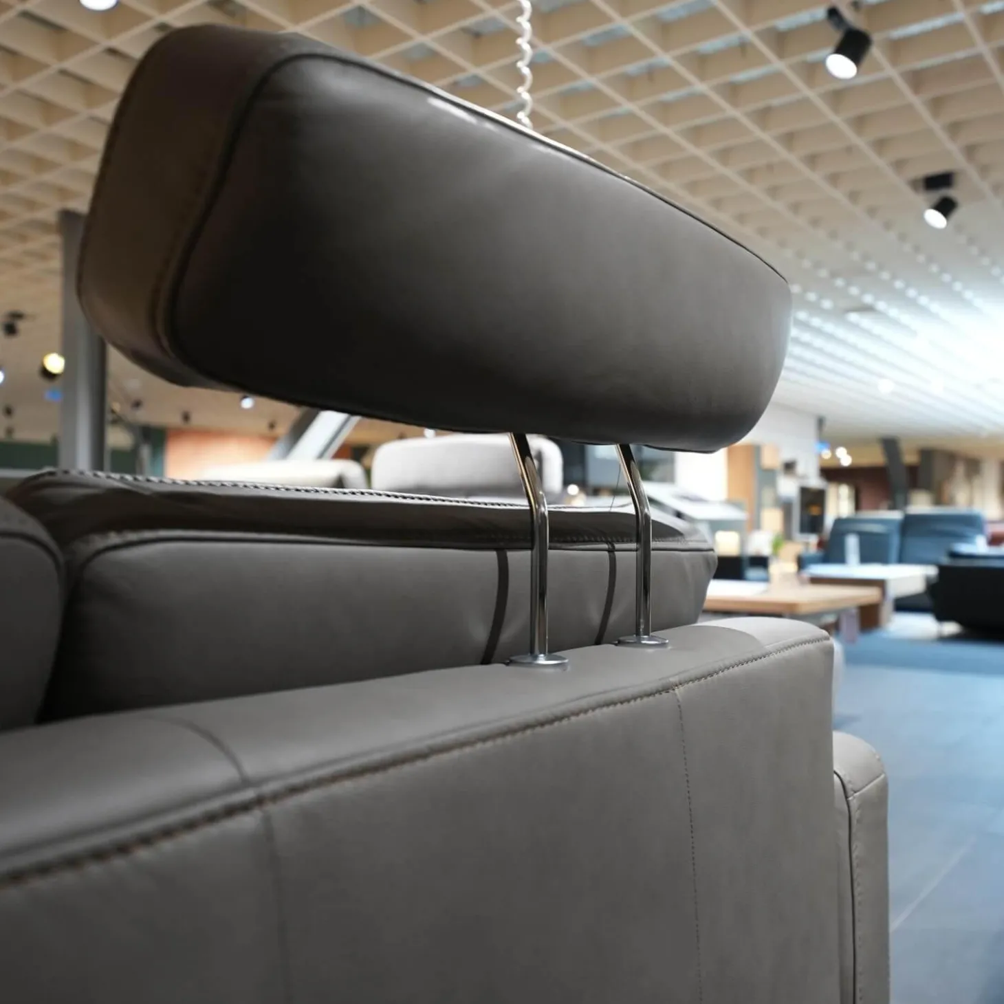 Polstergruppe VS HU1064 Leder F2 Bezug 58 Vivre Greystone Grau Füße Metall ChromInklusive Kissen